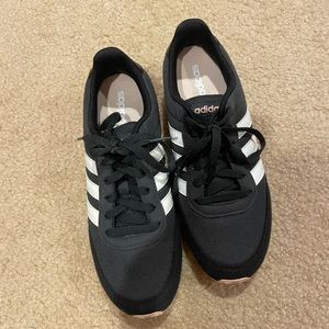 Adidas Sneakers